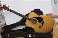 Yamaha Acoustic Guitar  FG 340 II w Case VGC