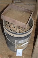 Bucket of Square Link Chains for Spreader