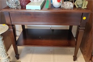 Single End Table w/ Drawer