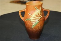 Roseville Double Handled Vase marked 117 6" 6