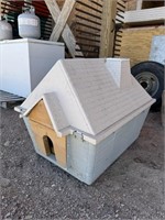 Dog House w/ Cat Door