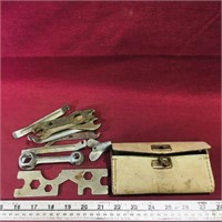 Set Of Wrench Tools & Pouch (Vintage)