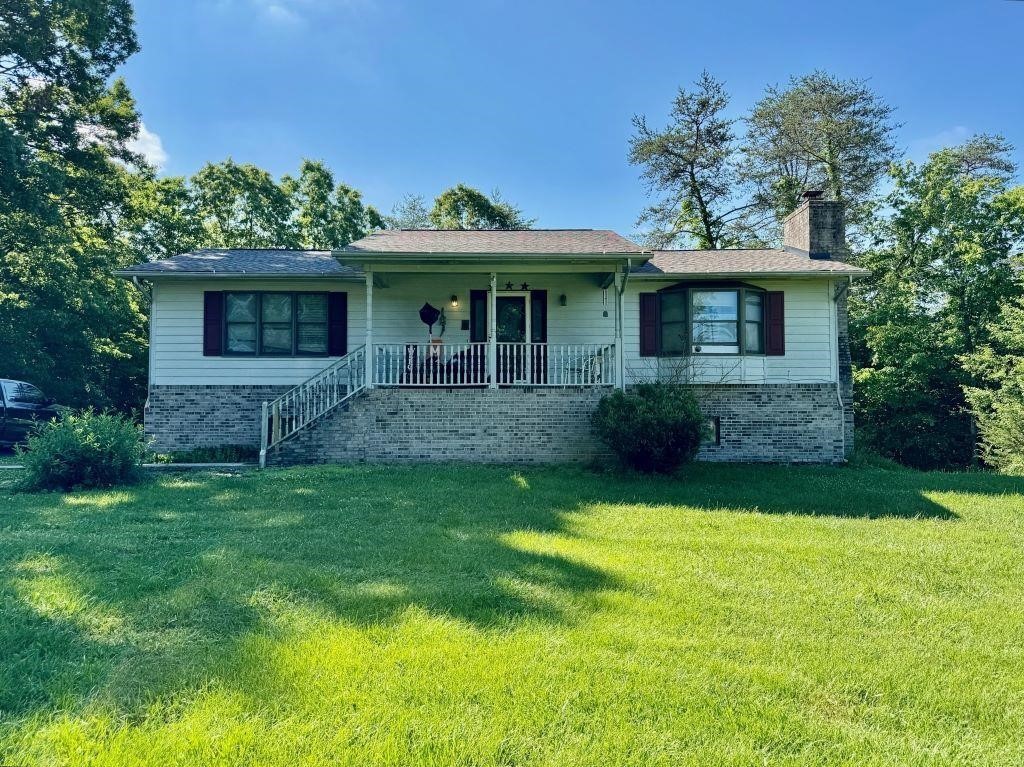 TRACT 4 | 8228 TAZEWELL PIKE – Home & 2.56+/- acrs