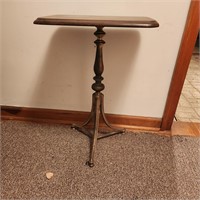 WOOD SIDE TABLE WITH METAL LEGS