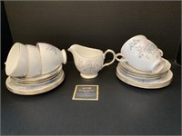 Colclough Fine Bone China 5 Cups, 6 Saucers &