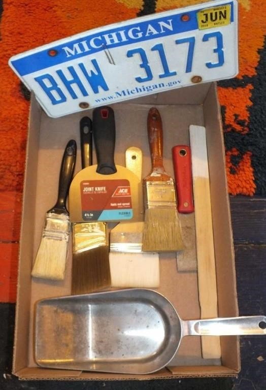 PAINTBRUSHES, LICENSE PLATE & SCOOP