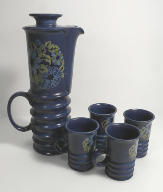 VINTAGE CARLTON WARE BLUE WELLINGTON TEAPOT & CUPS