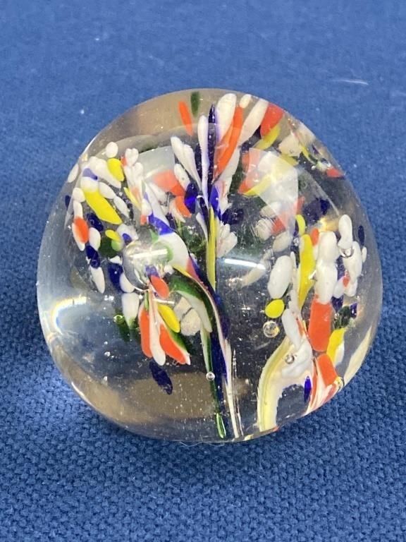 Art Glass Controlled Bubble Paper Weight