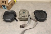 (2) Hunten & (1) Moultrie Game Cameras, Works Per