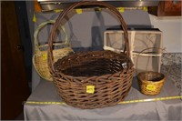 105: Wicker and wood basket lot