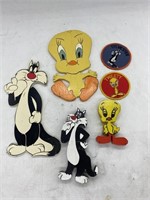 Wooden Wall Looney Tunes Characters & Patches