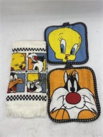 Looney Tunes Kitchen Towel Set