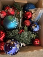 BOX OF CHRISTMAS ORNAMENTS & DECORATIONS
