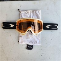 WHITE OAKLEY GOOGLES