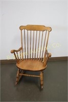 Vintage Maple Chair w/ Arms & Removable Pads