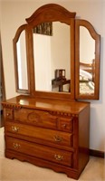OAK 3 DRAWER CHEST WITH MIRROR