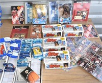 HUGE COLLECTION BASKETBALL CARDS & FIGURES ! -C-3