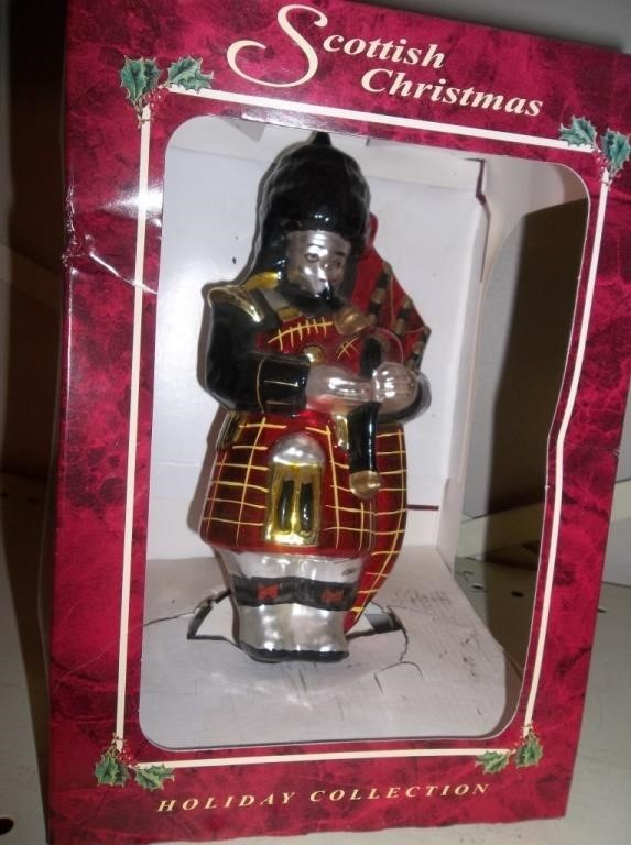 Scottish Christmas Glass Ornament