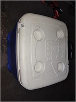 Igloo cooler on wheels 22"