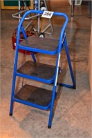 Blue step ladder