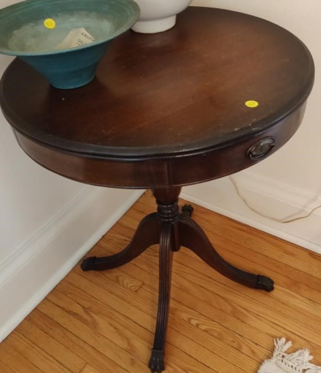 Round Side Table