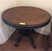 OVAL VICTORIAN CENTERTABLE