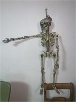 37 inch skeleton decoration