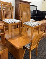 6 Pc. Oak Dinette Set (Table & 5 Chairs; 1 Board)