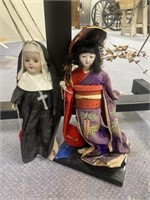 2 Dolls - Asian & Nun