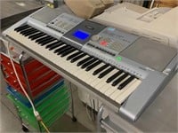 Yamaha PSR-293 61-Key Portable Keyboard w/