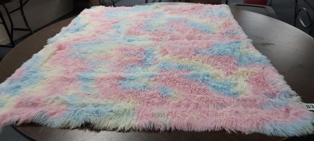 48" X 40" FLUFFY SOFT , RUG BLANKET