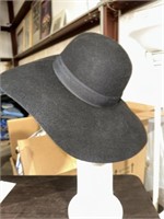 LADIES BLACK HAT