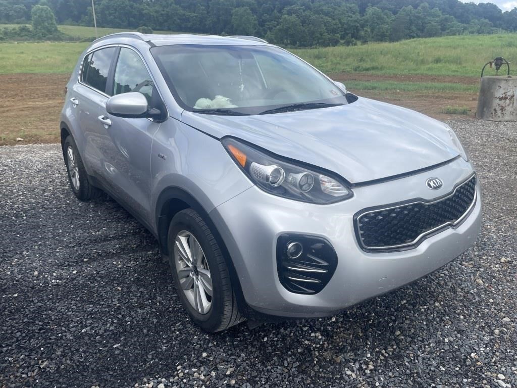 2017 Kia sportage AWD 41k miles (needs battery)