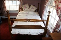 4 poster bed