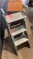 Library steps/step stool with handles for moving