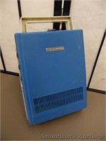 Juliette Portable Record Player, Teal Blue