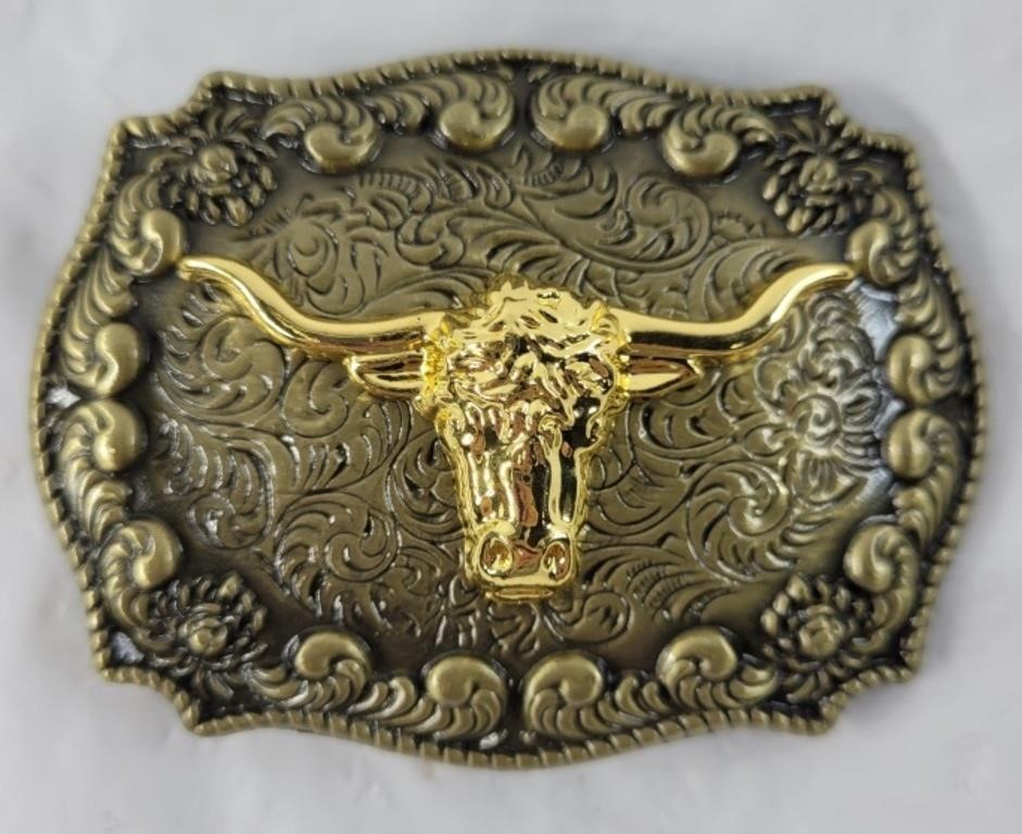 Belt buckle w/ longhorn