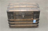 Vintage Trunk, Approx 32"x20"x22"