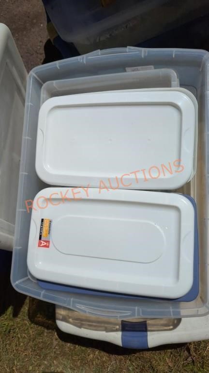 Plastic storage totes