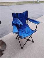 Folding camp chair