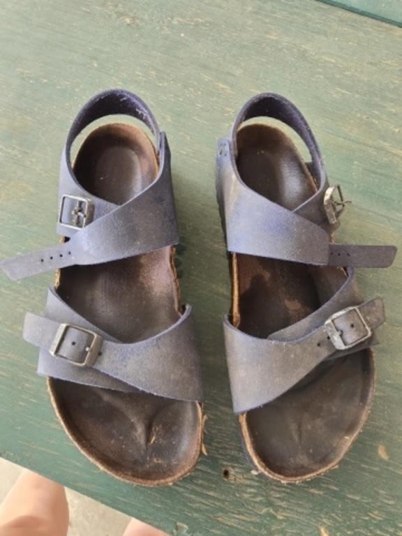 Used Navy Leather Birkenstock Sandals size 33