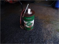 QUAKER STATE FLUID PUMP ON DOLLY (USED)