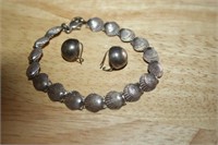 VINTAGE SHELL BRACELET & EARRINGS