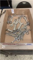 Box of stubby metric wrenches