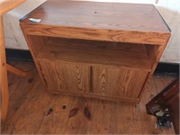 Tv stand with swivel top