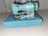 Holly hobbie sewing machine