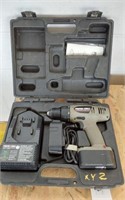 PORTER CABLE- CORDLESS POWER DRILL--
2 BATTERIES