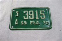 Green vintage FL license plate