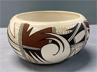 Large Hopi Pottery Bowl oy Navasie 2nd Frogwoman