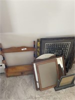 GUN RACK WITH PICTURE FRAMES